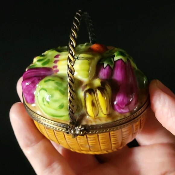 Vtg Limoges France Peint Main Trinket Box Vegetable Basket, Gardener Gift - Picture 1 of 8